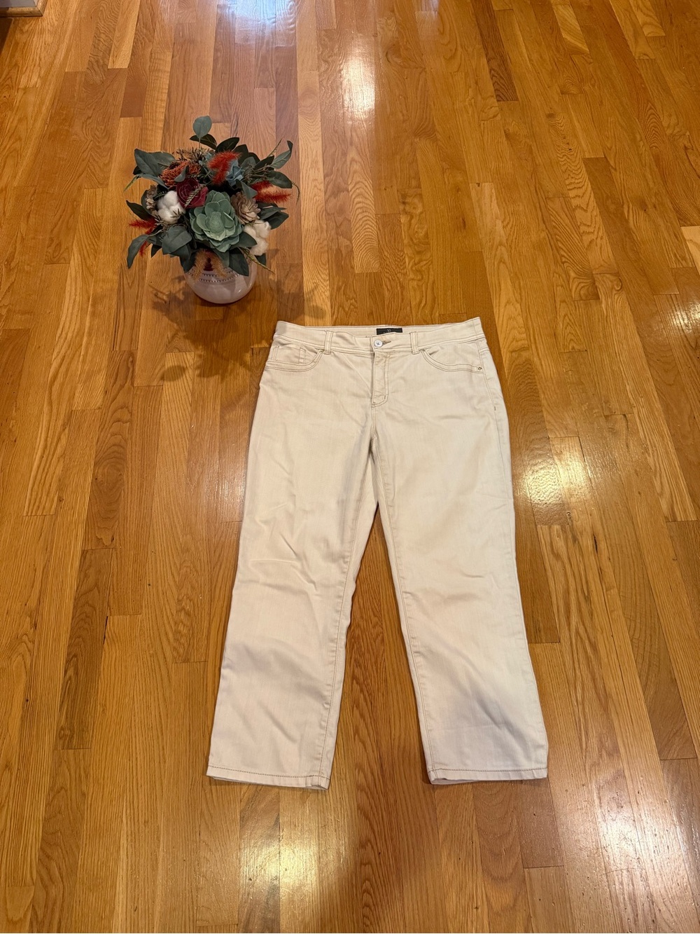 Chico's So Slimming Cream Ankle Crop Straight Jeans